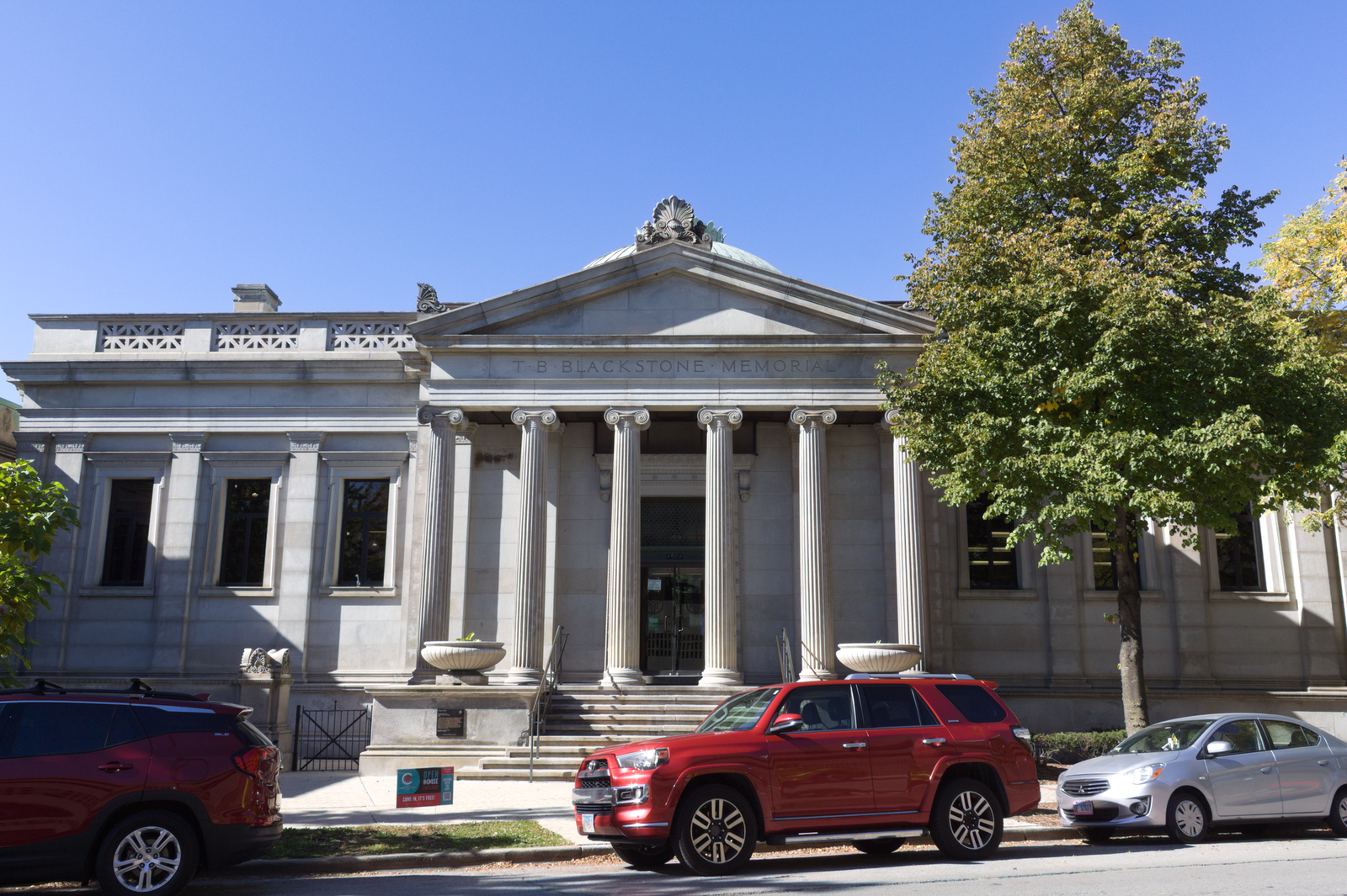 Chicago Public Library Blackstone Branch