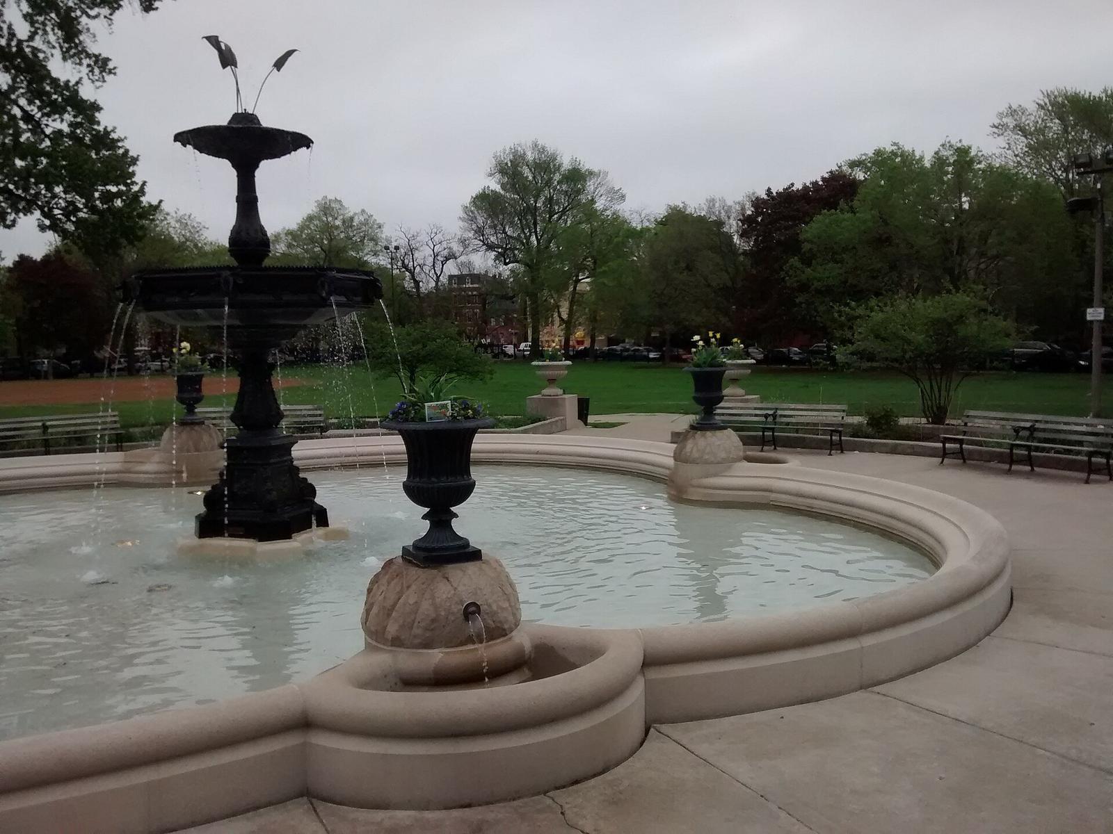 Wicker Park fountain 1