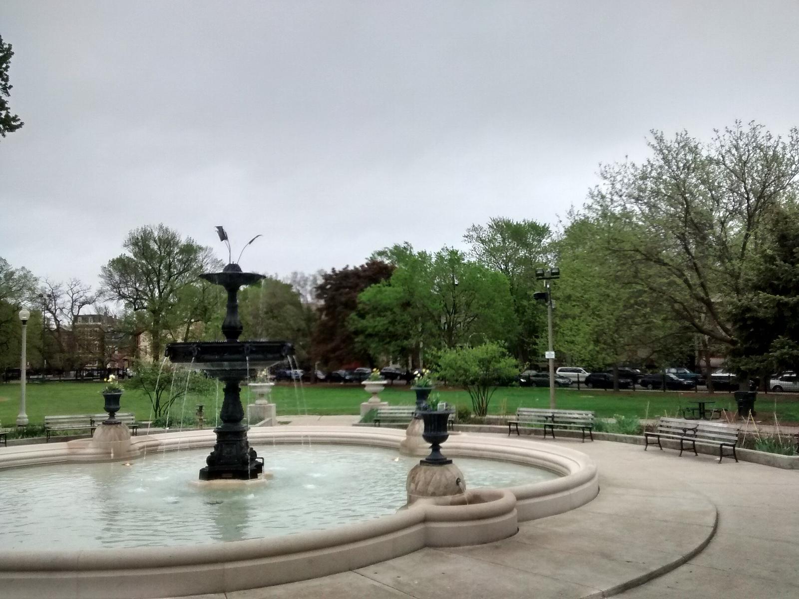 Wicker Park fountain 2